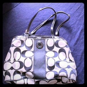 Signature Coach purse. Gently used no visible wear